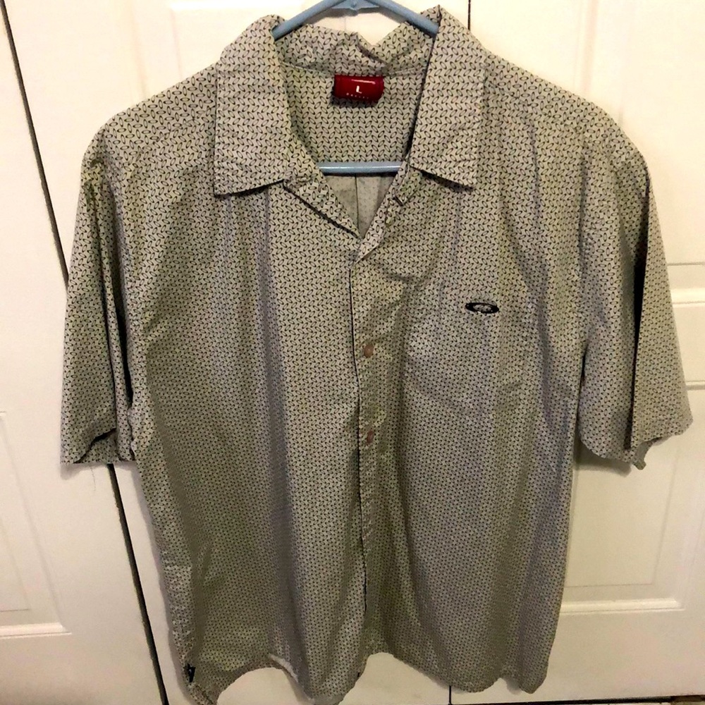 Men’s Large Oakley dress shirt